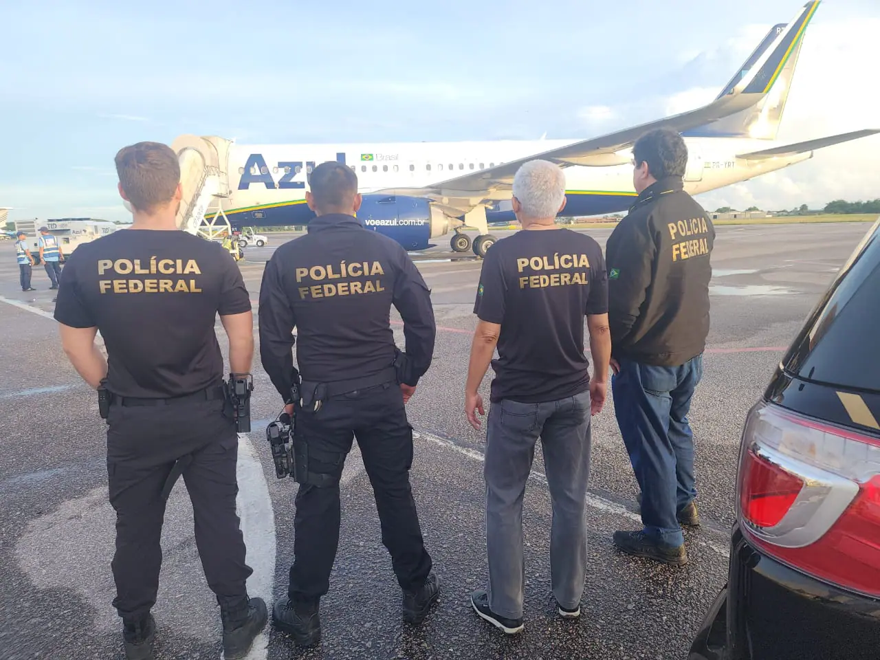 Agentes da Polícia Federal (PF) no Aeroporto Internacional de Belém, Pará