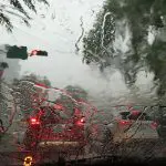 O Instituto Nacional de Meteorologia (Inmet) emitiu alerta de chuvas intensas para esta sexta-feira, 10, em alguns Estados do Brasil