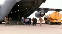 Imagens mostram voo de repatriação de imigrantes ilegais equatorianos | Foto: Fox News/Reprodução