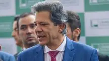 Ministro Fernando Haddad fala com a imprensa depois de reunião com deputado Hugo Motta