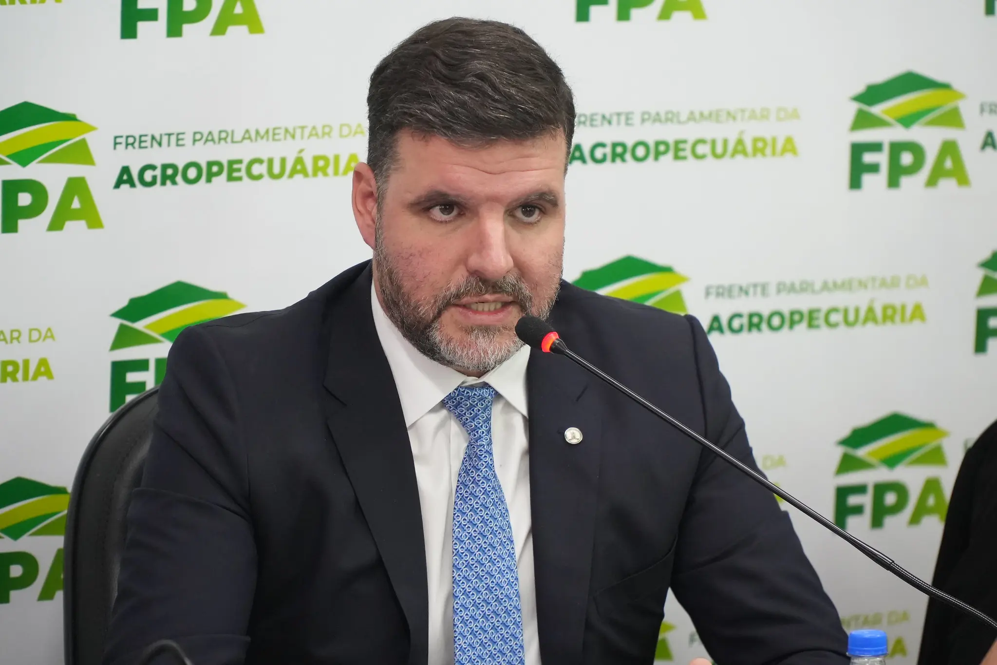 O deputado federal Pedro Lupion (Progressistas-PR) afirmou que a falta de crédito compromete o planejamento dos produtores, prejudicando investimentos e a produção agrícola | Foto: Divulgação/FPA