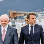 Presidente da França, Emmanuel Macron, durante a cerimônia de lançamento ao mar do submarino Tonelero, com a participação, na Base de Submarinos da Ilha da Madeira. Itaguaí