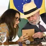 O Presidente da República, Luiz Inácio Lula da Silva, acompanhado da Primeira-dama, Janja Lula da Silva, durante Sanção do Projeto de Lei n° 4.932/2024 - em 13/01/2025