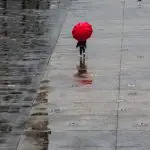 30/01/2025 - Chuva leve no final da tarde no Vale do Anhangabaú, centro de São Paulo | Foto: Paulo Pinto/Agência Brasil
