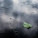 A quantidade esperada de chuvas intensas pode atingir 100 mm em 24 horas | Foto: Wirestock/Freepik