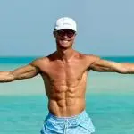 O português Cristiano Ronaldo, atleta mais bem pago do mundo: mansões e frota de carros particulares avaliada em R$ 120 milhões | Foto: Reprodução/Instagram