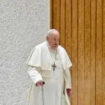 Doente e internado, papa Francisco cancela agenda do fim de semana