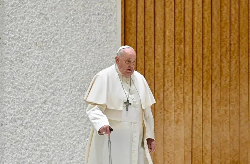 Doente e internado, papa Francisco cancela agenda do fim de semana