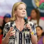 Gleisi Hoffmann presidente PT denúncia Bolsonaro