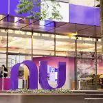 Uma das maiores instituições de pagamento do Brasil, Nubank pode ser obrigada a alterar a marca em razão de conflito de entendimento junto aos consumidores | Foto: Nubank/Divulgação