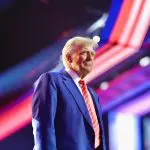 Decisão de Donald Trump reflete sua política de colocar os Estados Unidos em primeiro plano