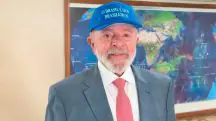 Lula publica vídeo com boné