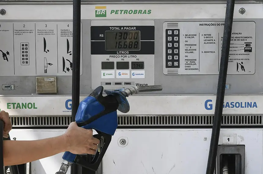 Gasolina, etanol e diesel ficam mais caros em fevereiro