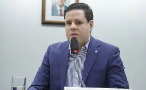 Segundo Valadares, a proposta assegura transparência e praticidade ao trabalhador | Foto: Mário Agra/Câmara dos Deputados