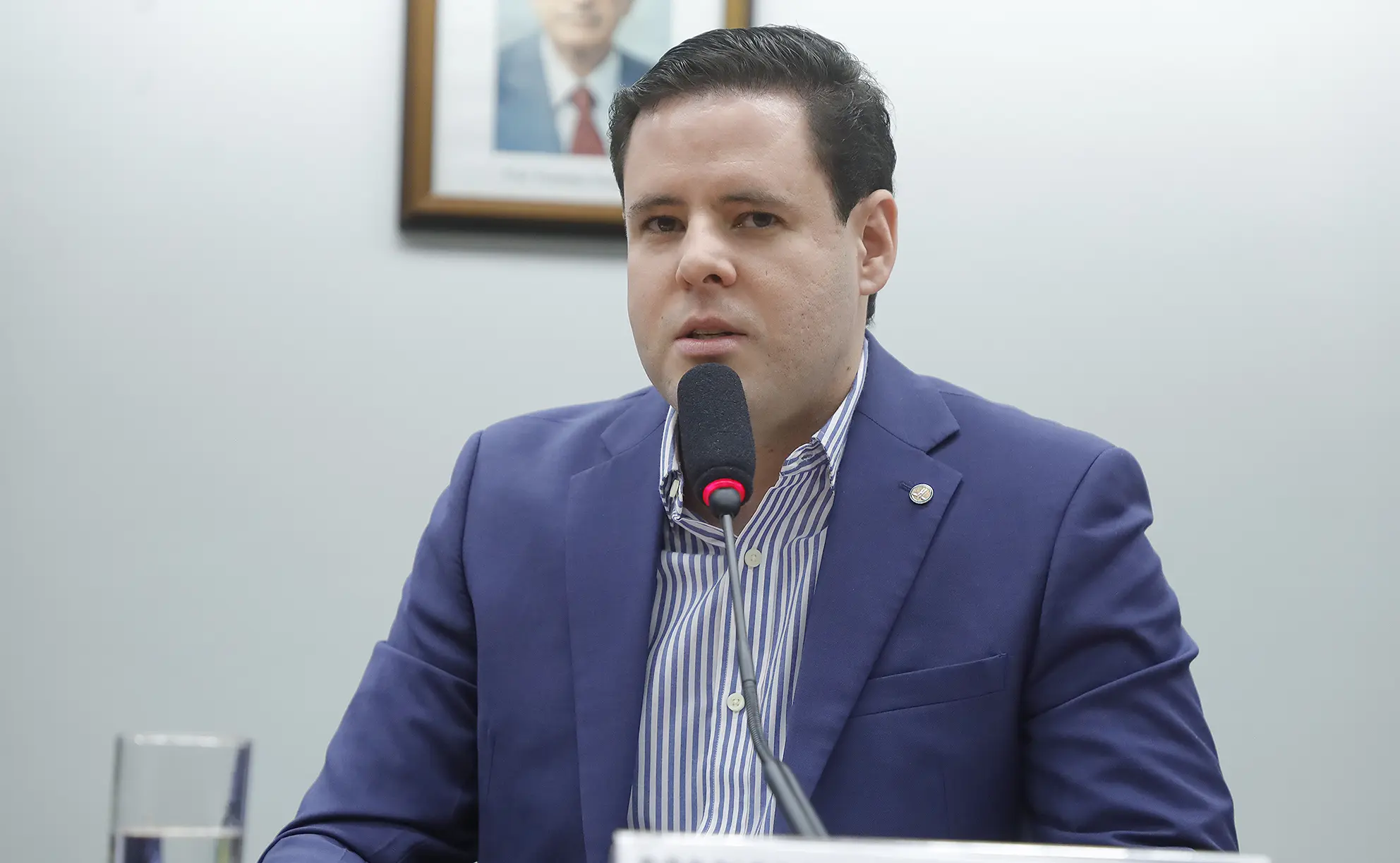 Segundo Valadares, a proposta assegura transparência e praticidade ao trabalhador | Foto: Mário Agra/Câmara dos Deputados