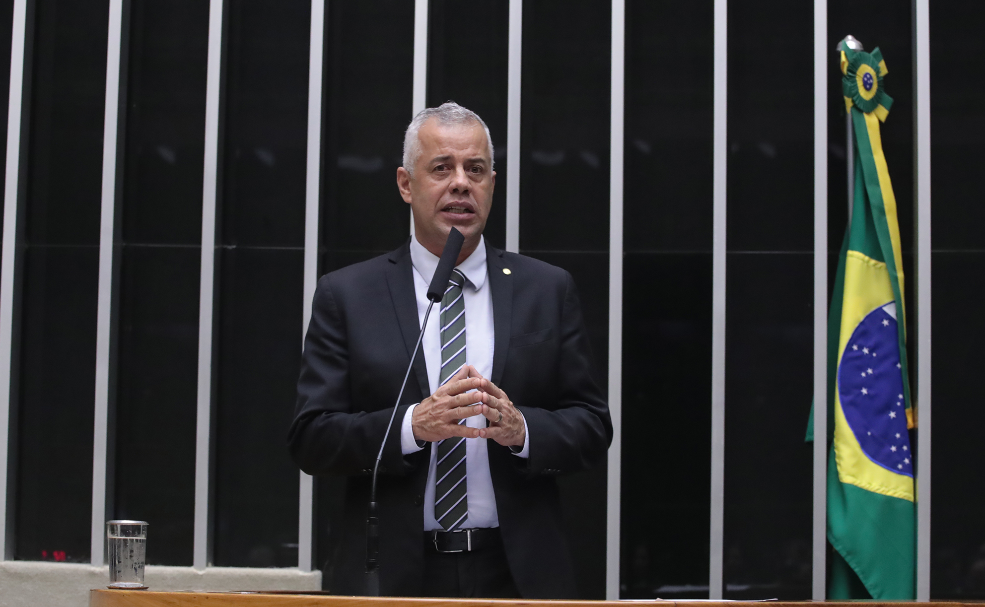 'As invasões se intensificaram na região com a ação de grupos armados que ameaçam produtores, saqueiam lavouras e destroem patrimônio', afirma o deputado | Bruno Spada/Câmara dos Deputados