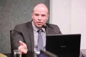Jessé Lopes, autor de lei que proíbe músicas com teor sexual em escolas