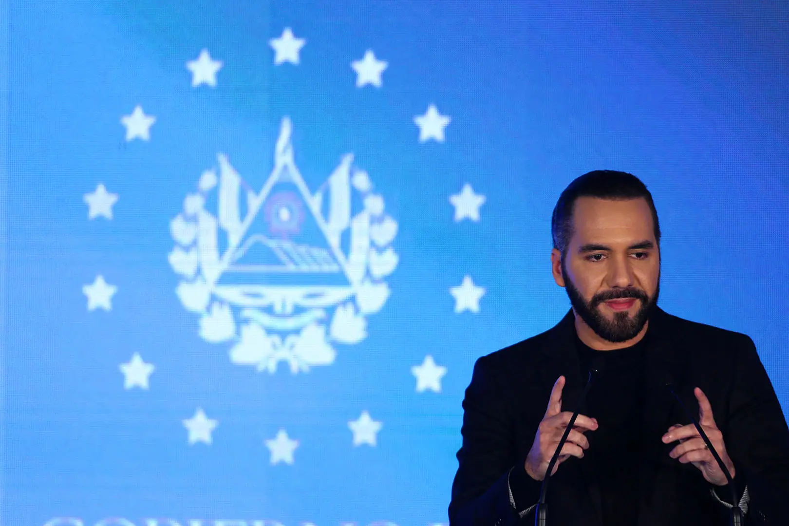 Nayib Bukele, presidente de El Salvador, fala durante a cerimônia de inauguração do Key Institute em Antiguo Cuscatlan, El Salvador - 19/3/2025 | Foto: Reuters/Jose Cabezas