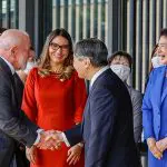 Presidente da República, Luiz Inácio Lula da Silva, e primeira-dama, Janja da Silva, durante cerimônia de boas-vindas no Palácio Imperial do Japão