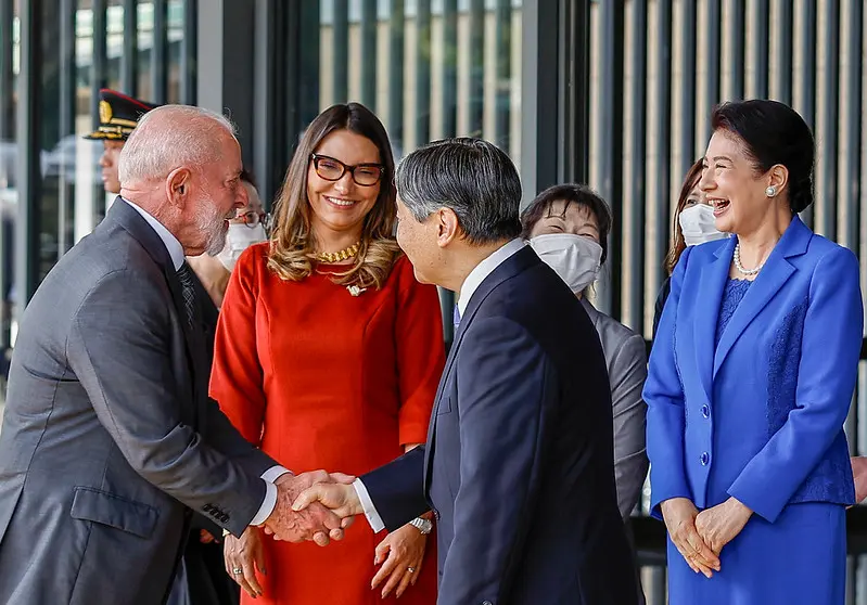 Presidente da República, Luiz Inácio Lula da Silva, e primeira-dama, Janja da Silva, durante cerimônia de boas-vindas no Palácio Imperial do Japão