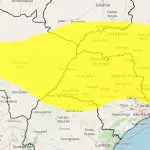 Área em amarelo corresponde aos locais sob a vigência do alerta do Inmet para tempestade