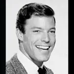 Ator Richard Chamberlain, em interpretação de Dr. Kildare
