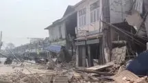 Destruição em Mianmar, depois de terremoto atingir o país