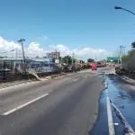 O Corpo de Bombeiros afirmou que não houve feridos no acidente com o caminhão | Foto: Reprodução/Redes sociais/Bombeiros RJ