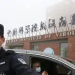 Instituto de Virologia em Wuhan, onde tudo teria começado: segundo a Inteligência alemã, experimentos com animais e quebra de regras de segurança | Foto: Reprodução/Redes sociais