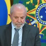 Lula, durante a cerimônia de assinatura de parcerias para fortalecimento da produção e inovação de vacinas e biofármacos no governo - 25/2/2025 | Foto: Ton Molina/FotoArena/Estadão Conteúdo