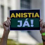 A manifestação pela anistia ocorreu neste domingo, 16, na Praia de Copacabana, no Rio de Janeiro | Foto: Alex Ribeiro/Agência de Fotografia/Estadão Conteúdo