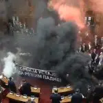 Apoiadores do governista Partido Progressista atacaram e feriram uma estudante | Foto: Reprodução/Redes sociais