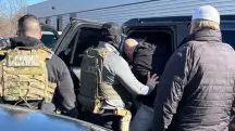 Polícia prende 370 imigrantes ilegais nos EUA