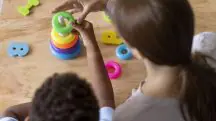 O documento da denúncia, que Oeste teve acesso, informa que a clínica de autismo Religare oferece aos pais de crianças com TEA tratamento gratuito | Foto: Reprodução/Freepik