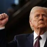 O presidente dos EUA, Donald Trump, discursa em uma sessão conjunta do Congresso no Capitólio dos EUA - 4/4/2025 | Foto: Ganhe McNamee/Reuters