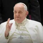 Papa Francisco estável Vaticano