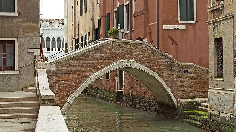Ponte Storto, em Veneza, na Itália | Foto: Reprodução/Wikimedia Commons