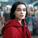 Atriz Rachel Zegler como Branca de Neve
