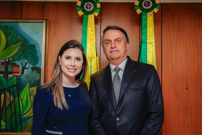 carol de toni e bolsonaro