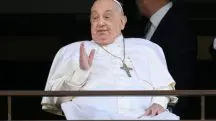 Papa Francisco ficou próximo da morte e tratamento quase foi interrompido