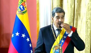 Maduro liberta 10 presos Venezuela
