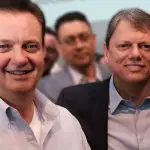 Tarcísio posa para foto com Gilberto Kassab | Foto: Reprodução/Redes sociais