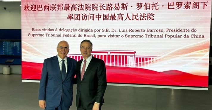Presidente do Supremo Tribunal Federal (STF) do Brasil, ministro Luís Roberto Barroso, em agenda oficial na China, em 2024