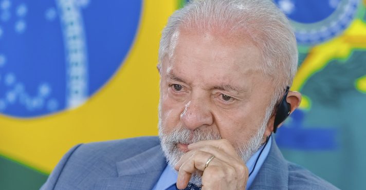 Em 2024, o brasileiro precisou trabalhar cerca de 150 dias para pagar todo os impostos ao Estado | Foto: Reprodução/Flickr/@LulaOficial