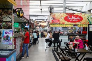 Movimentação de público no Mercado Municipal do Ipiranga, na zona sul da capital paulista, em alusão à nota sobre a percepção da população sobre a economia e os reflexos do governo Lula