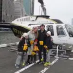 A família em Nova York, momentos antes do acidente de helicóptero