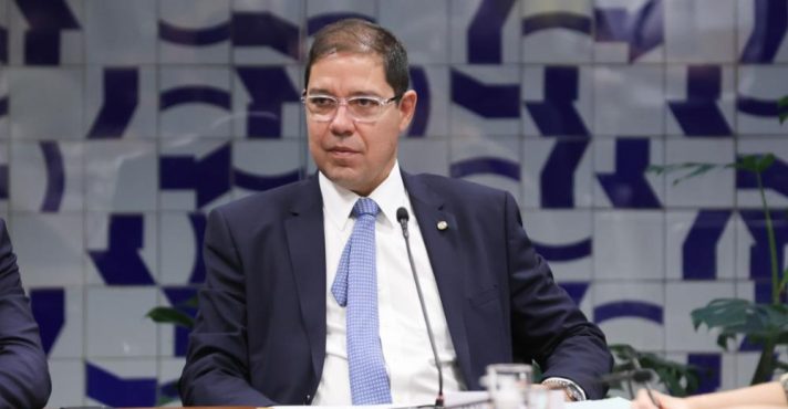Altineu Côrtes