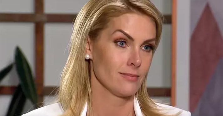 Ana Hickmann é apresentadora na Record TV