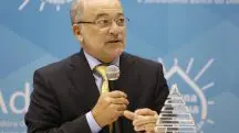 Ministro do TCU deixou julgamento de fraude no INSS parado por 1 ano
