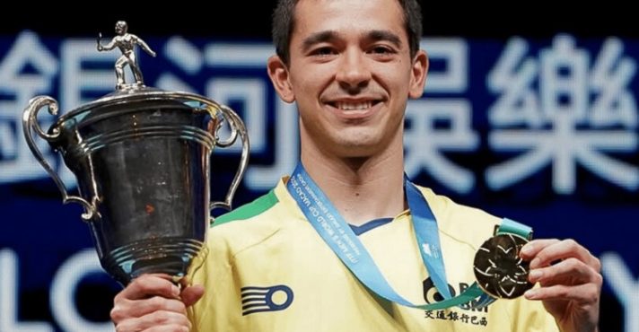 Hugo Calderano depois de vencer, neste domingo, 20, em Macau, na China, o Mundial de Tênis de Mesa: título inédito para o continente americano | Foto: Reprodução/Twitter/X